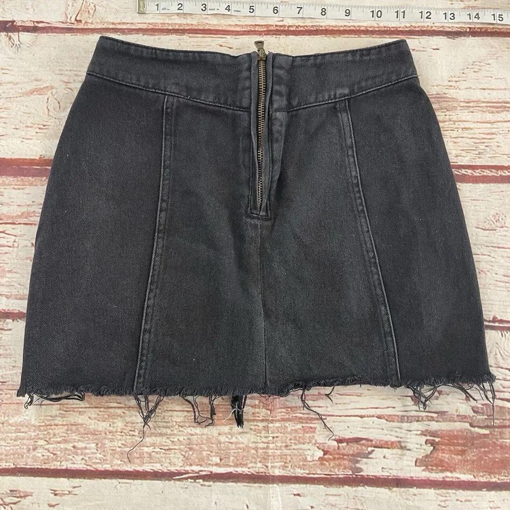 Hayden Los Angeles Jean Denim Skirt Size Small Women's Distress Black‎